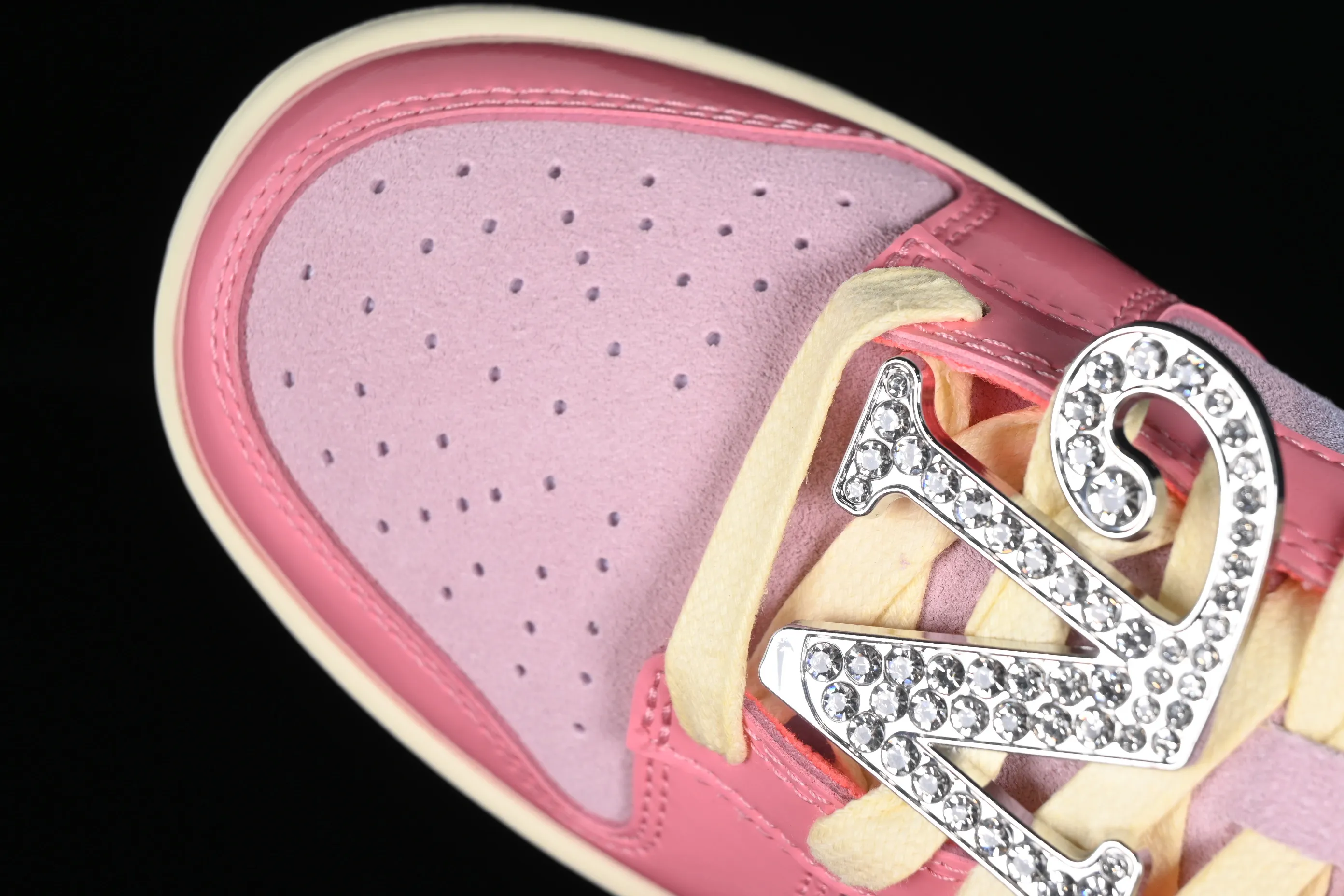 All categories Nk SB Dunk series Nk SB Dunk Low low-top sneakers M version pure original Nk Dunk Low "Barbie" Barbie SB low-top sports and leisure sneakers FN8927-621